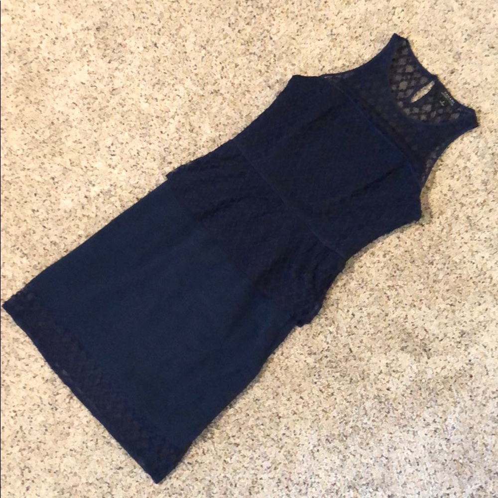 Tahari ASL navy peplum lace detail sheath dress 👗